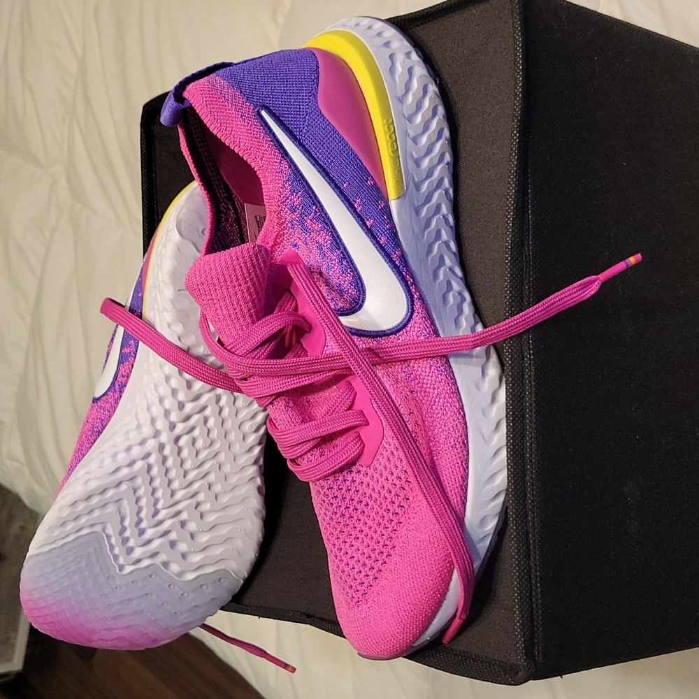 Nike Women’s Pink/Purple Running Sneakers size 8